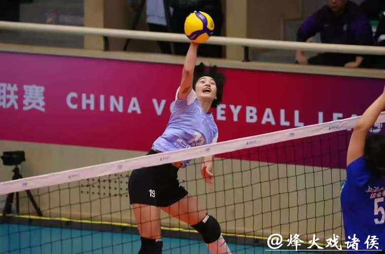 断档严重!天津女排遭遇人才瓶颈,边攻手身高偏矮,新赛季冲击四强难题重重 断档严重!天津女排遭遇人才瓶颈,边攻手身高偏矮,新赛季冲击四强难题重重